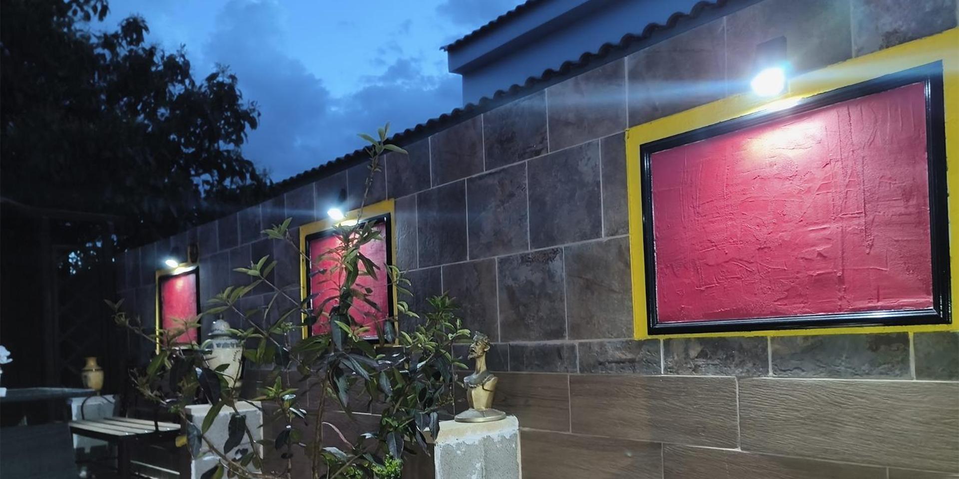 Tienda Linda Hotell Puebla de Vallbona Eksteriør bilde