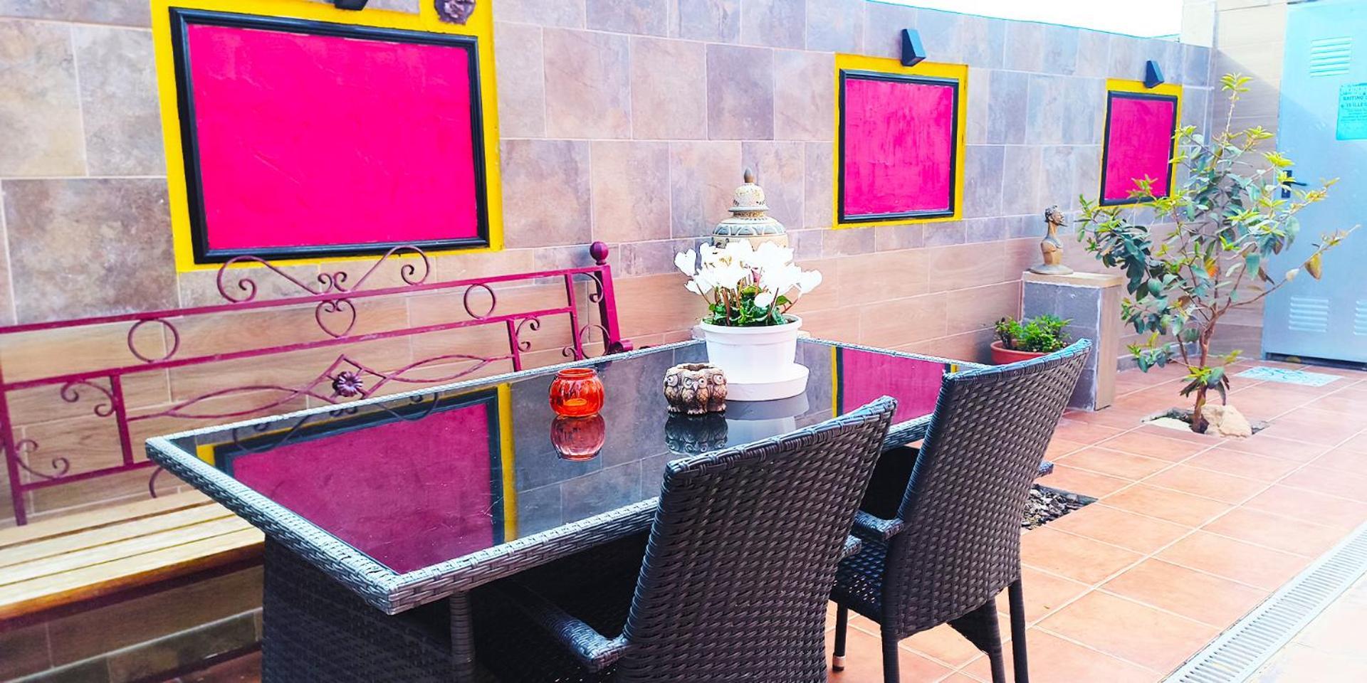 Tienda Linda Hotell Puebla de Vallbona Eksteriør bilde